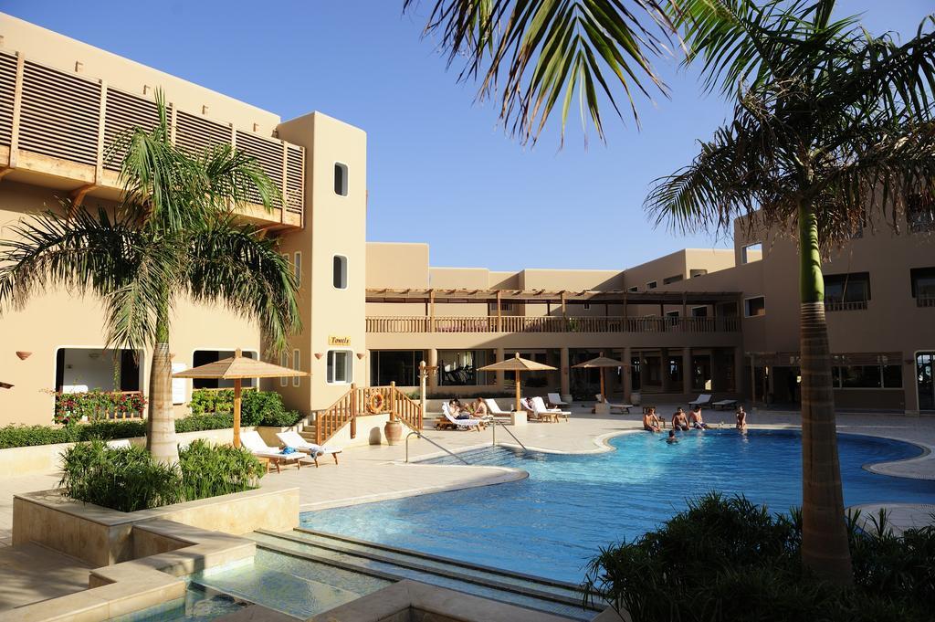 The Breakers Diving And Surfing Lodge Soma Bay Hurghada Exterior photo