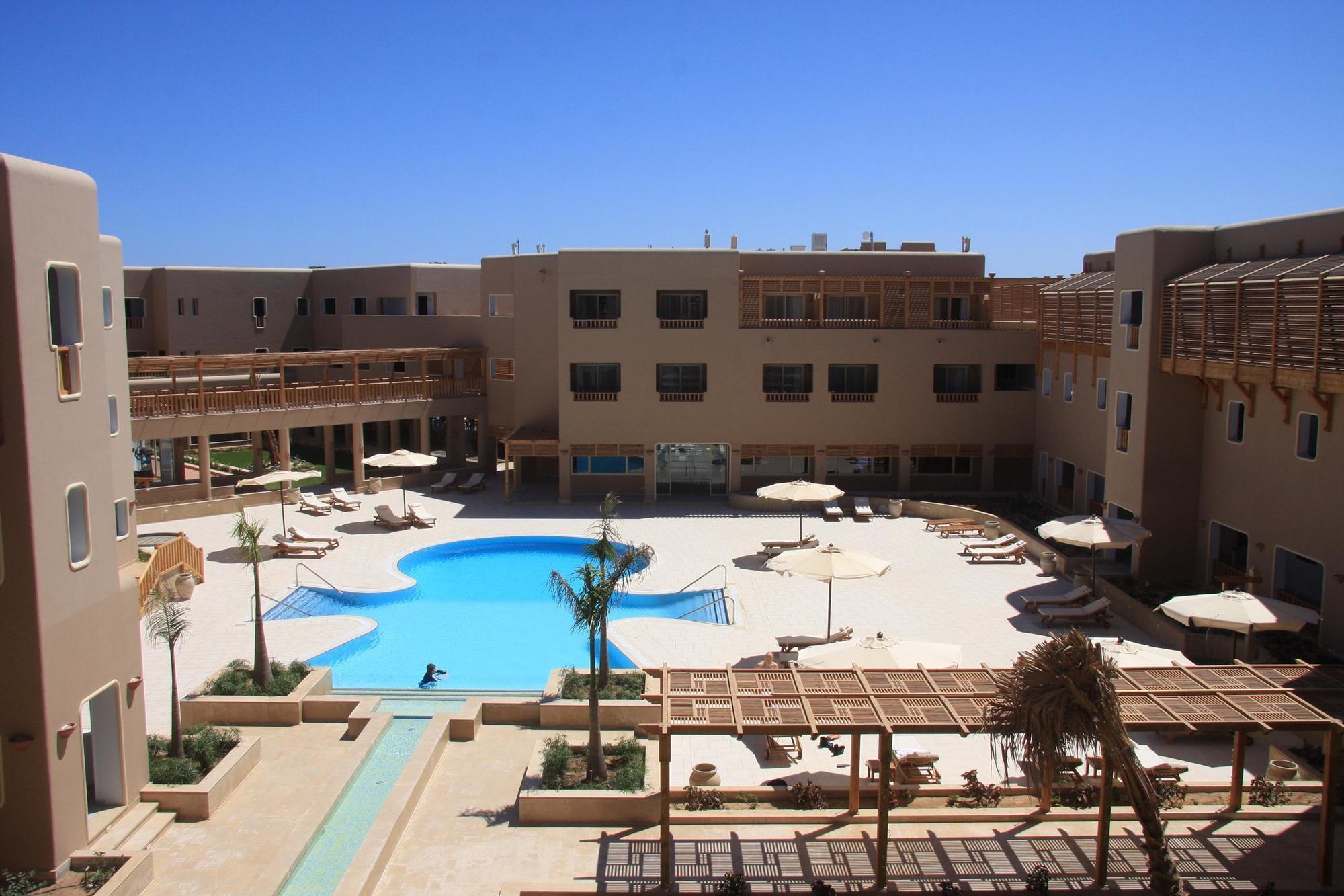 The Breakers Diving And Surfing Lodge Soma Bay Hurghada Exterior photo