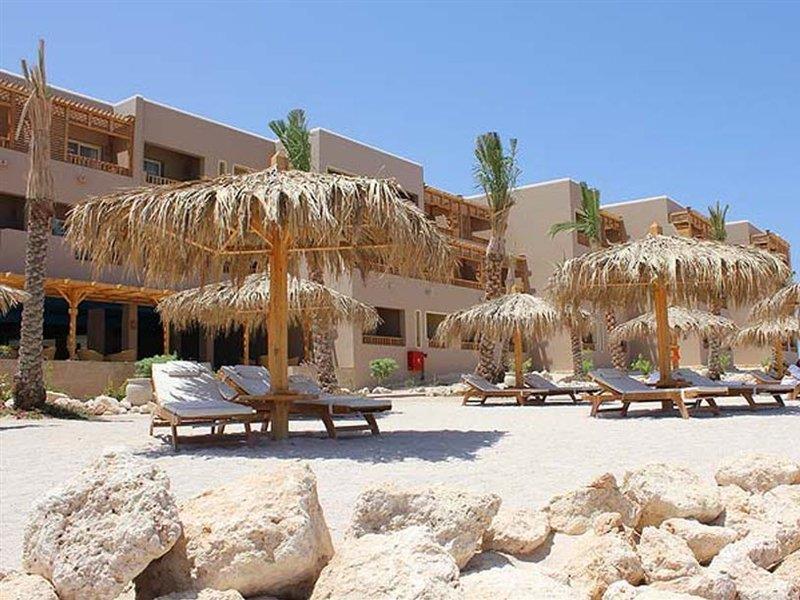 The Breakers Diving And Surfing Lodge Soma Bay Hurghada Exterior photo