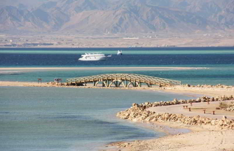 The Breakers Diving And Surfing Lodge Soma Bay Hurghada Exterior photo